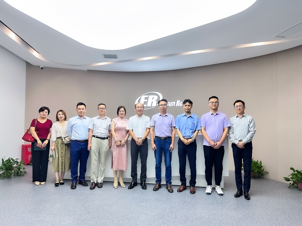 熱烈歡迎EPSON愛普生深石明宏總裁一行蒞臨鎰升機器人參觀！